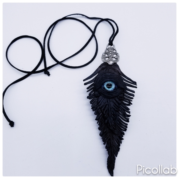 Leather Dragon Eye Necklace - Picture 3 of 3